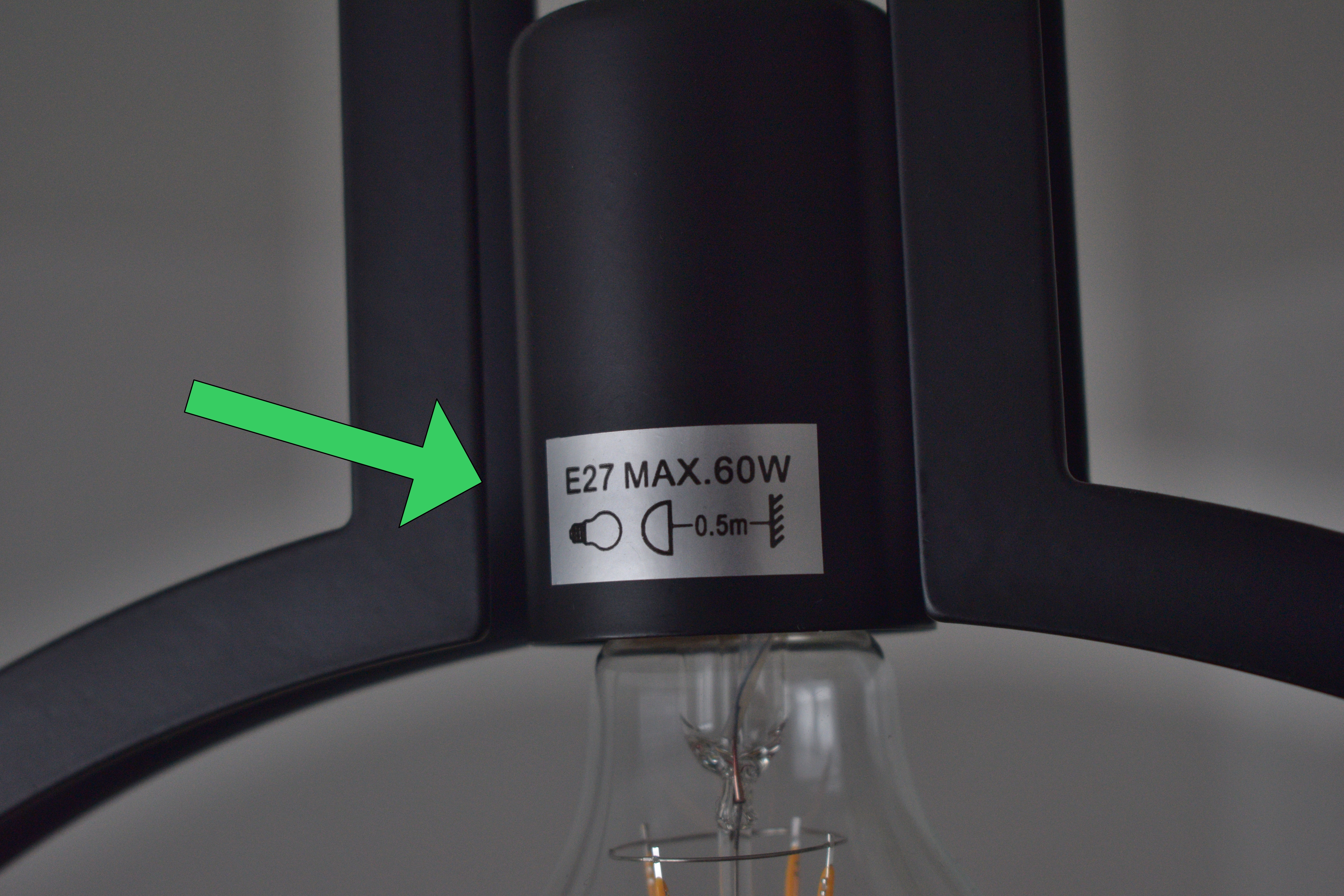 etykieta na świetle