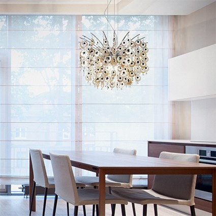 Żyrandol z ozdobami